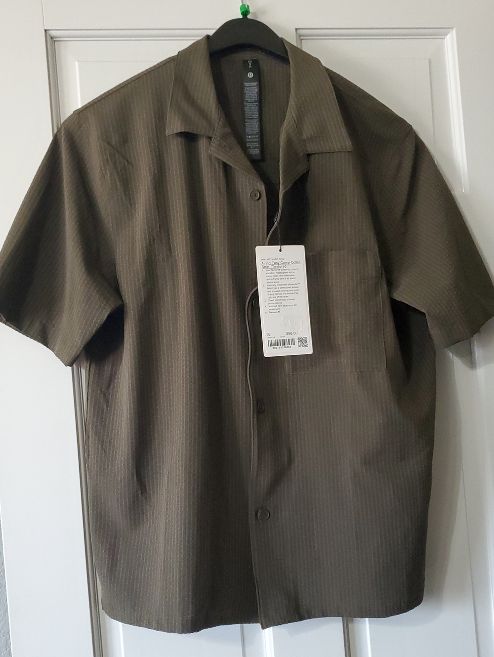 NWT Lululemon Airing Easy Camp CollarShort Sleeve Button Shirt MENS Sz S OLIVE